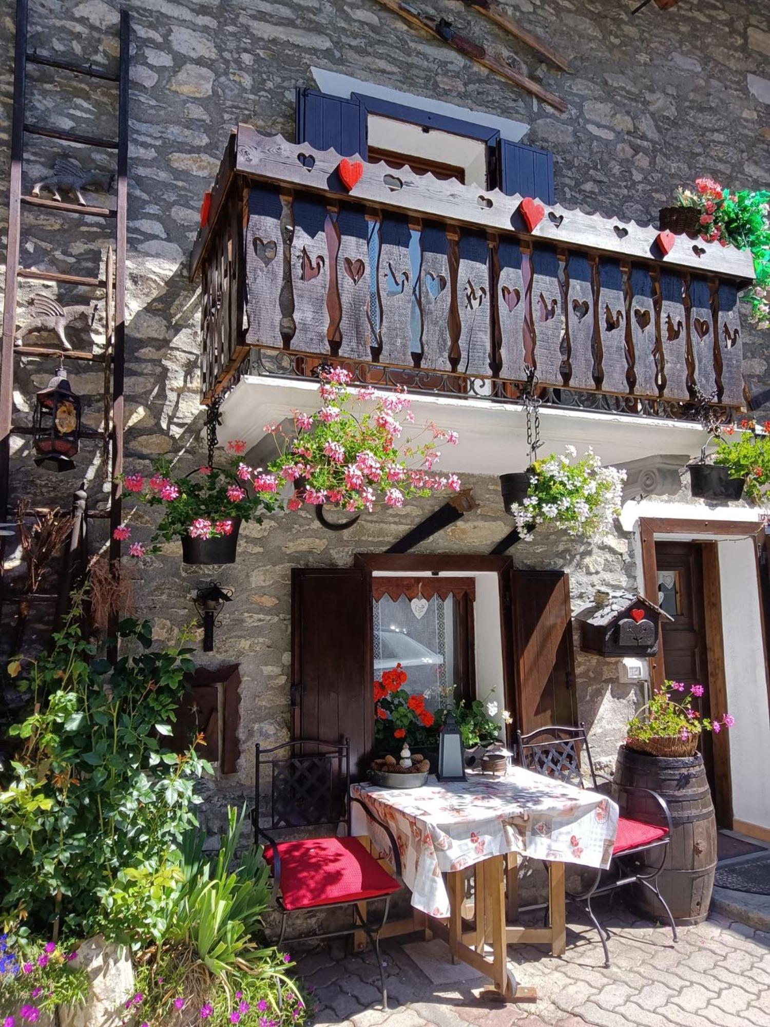 Le Grenier De Olga E Mario Apartment Pre-Saint-Didier Luaran gambar